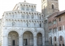 Lucca_ _Cattedrale_di_San_Martino_ _facade_ _panoramio