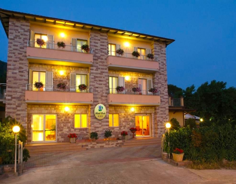 VIOLE COUNTRY HOTEL 1