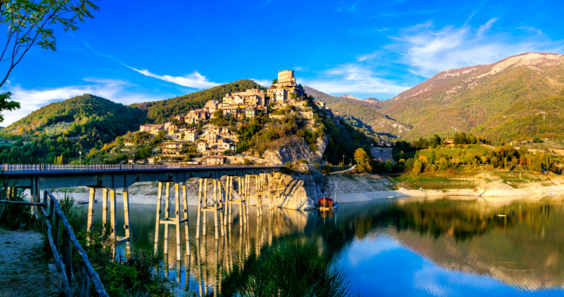 Lago di Tora e Castel di Tora   02