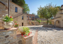 8 HOTEL BORGO PULCIANO   MONTONE