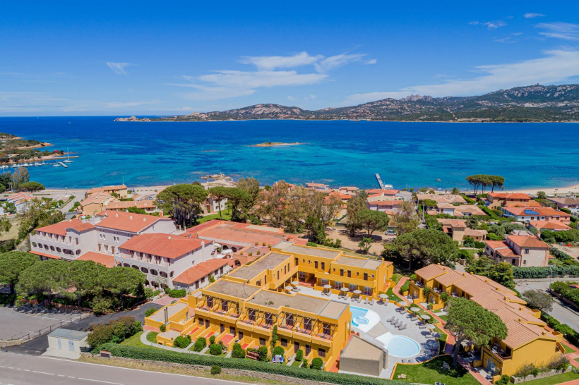 1  Blu hotel laconia village   cannigione